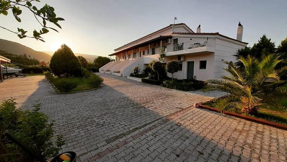 Aparthotel Ktima Xiliadou Chiliadou  Esterno foto