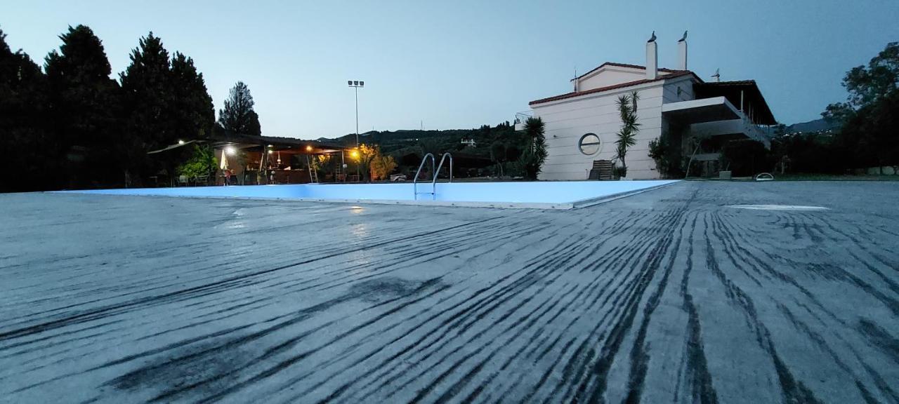 Aparthotel Ktima Xiliadou Chiliadou  Esterno foto