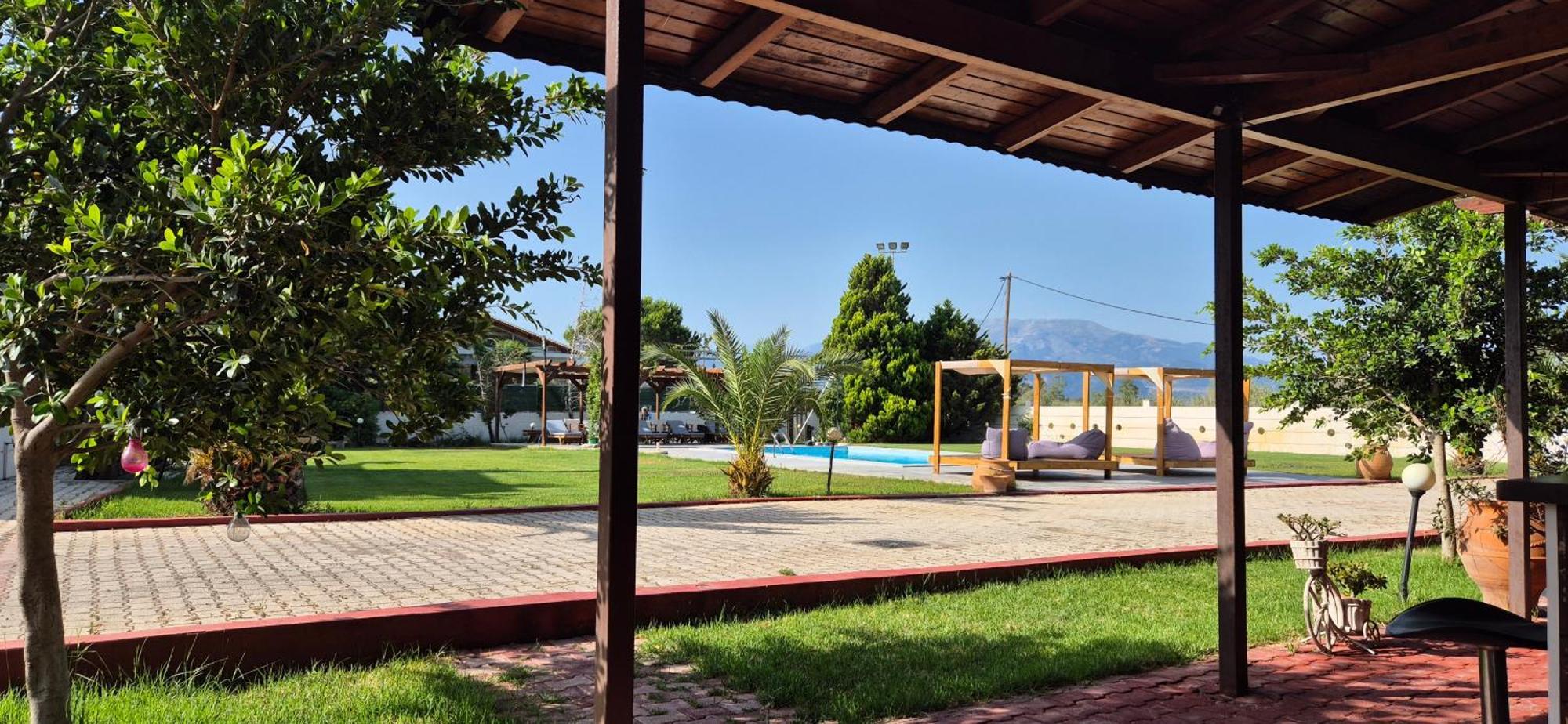 Aparthotel Ktima Xiliadou Chiliadou  Esterno foto