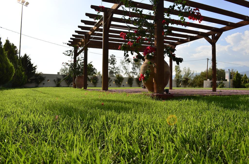 Aparthotel Ktima Xiliadou Chiliadou  Esterno foto