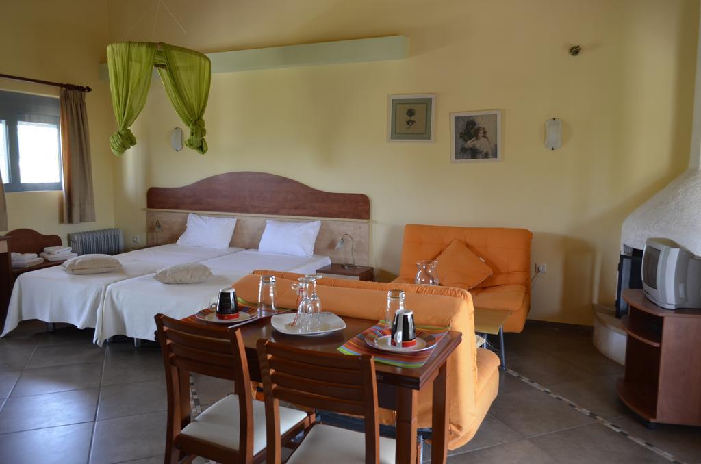 Aparthotel Ktima Xiliadou Chiliadou  Esterno foto