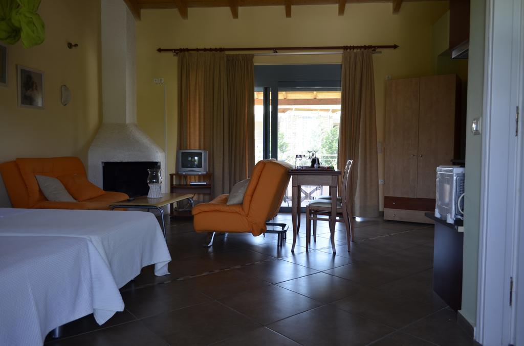 Aparthotel Ktima Xiliadou Chiliadou  Esterno foto