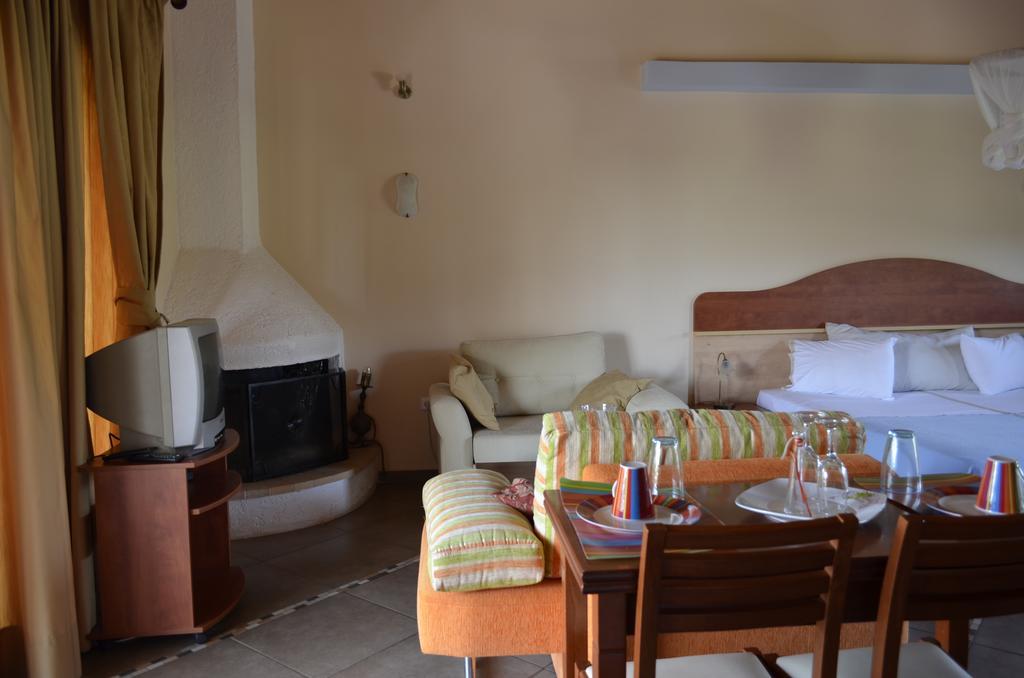 Aparthotel Ktima Xiliadou Chiliadou  Esterno foto